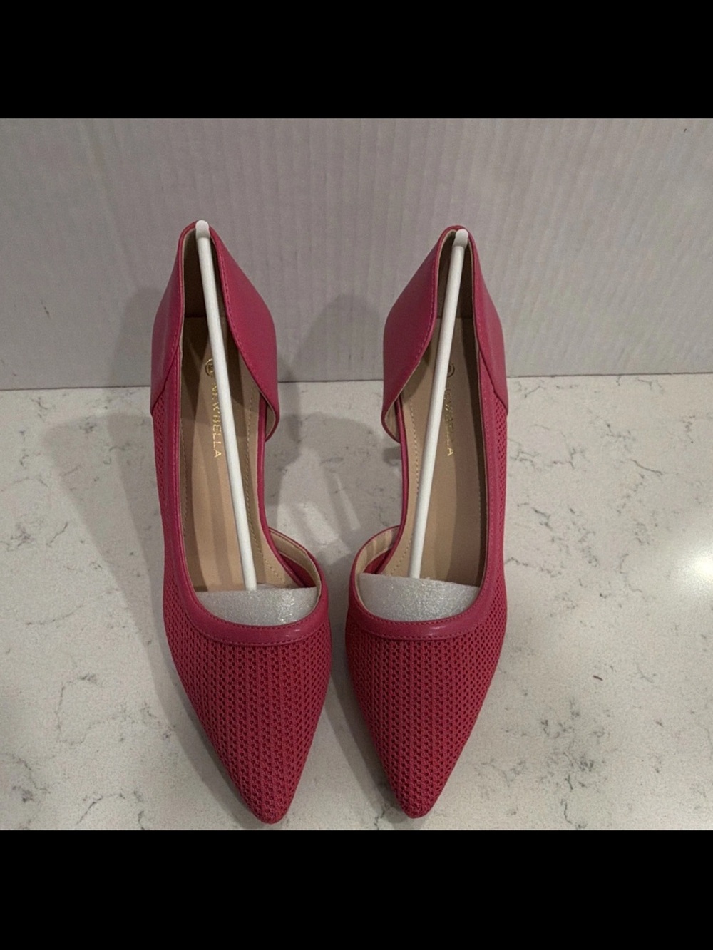 Newbella women's elegant kitten heel pumps Size 7